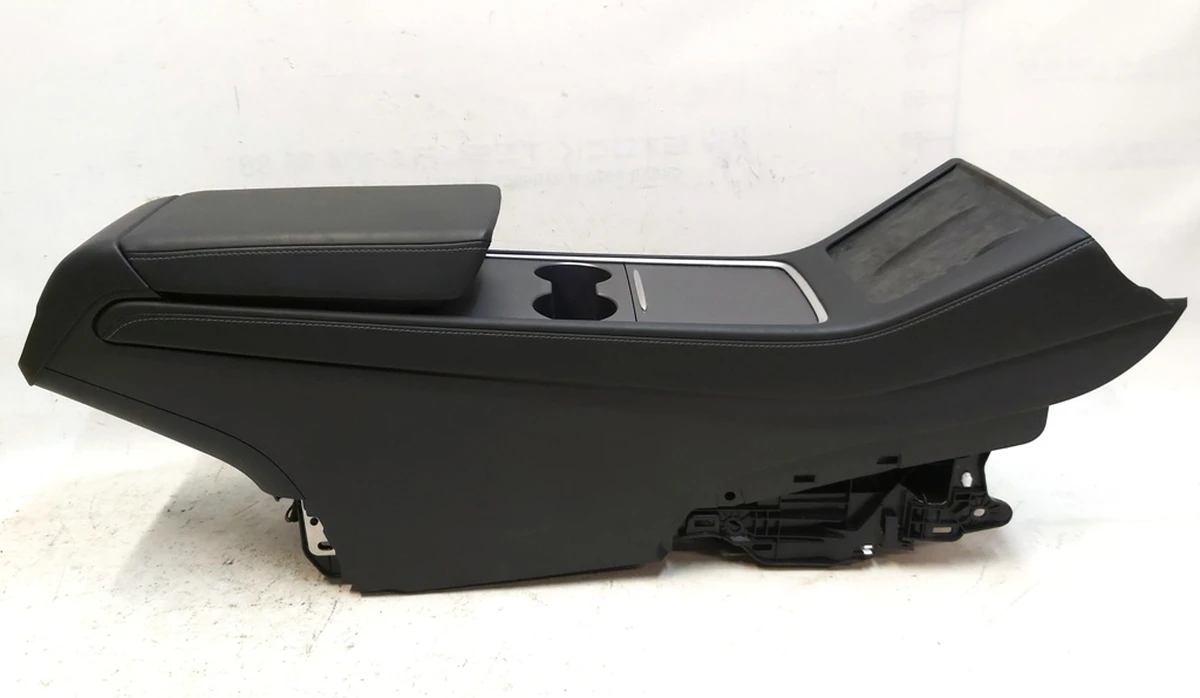 1 Центральная консоль в сборе подлокотник Black подстаканник Plastic Black,USB,HUB CHARGER Tesla model 3, model Y 1755501-00-A