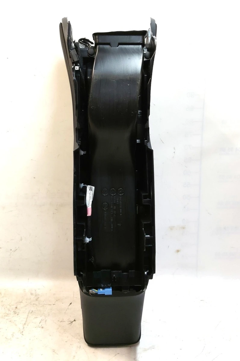 1 Центральная консоль в сборе подлокотник Black подстаканник Plastic Black,USB,HUB CHARGER Tesla model 3, model Y 1755501-00-A