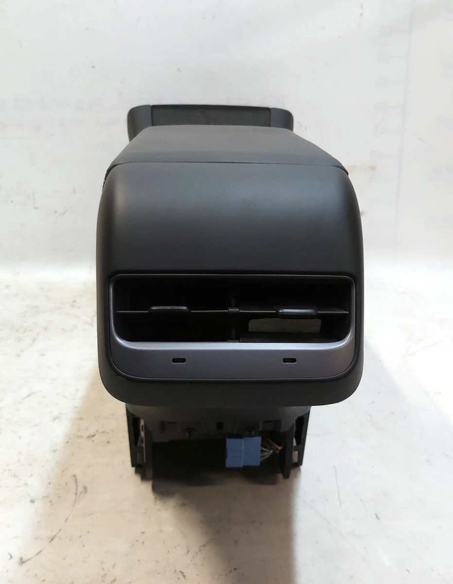 1 Центральна консоль в зборі підлокітник Black підсклянник Plastic Black Tesla model 3 1087900-00-E