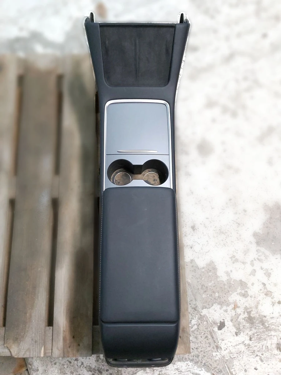 1 Центральная консоль в сборе подлокотник Black подстаканник Plastic Black, USB, HUB CHARGER Tesla model 3 1755503-00-A