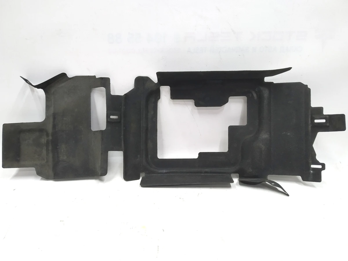 Звукоизоляция системы охлаждения BMW i3 17738605844