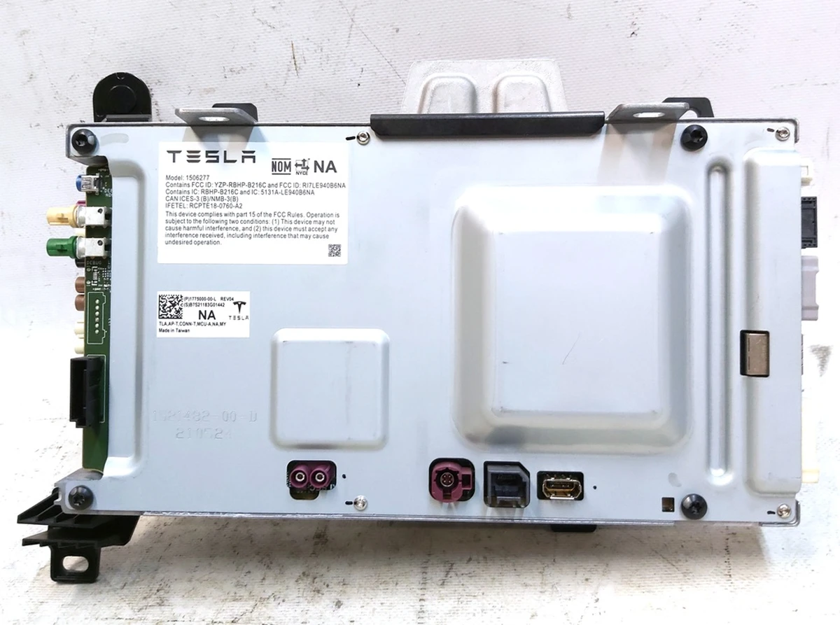 1 Комп'ютер автомобіля PROVISIONED REV04 INTEL АП не диагностирован Tesla model Y 1775000-S0-L