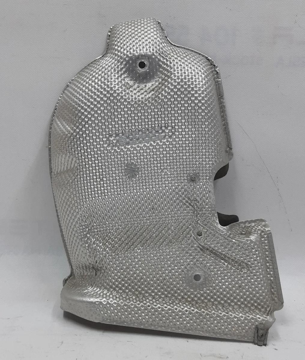 Теплоизоляционный экран заднего глушителя правый BMW I3 18308609802