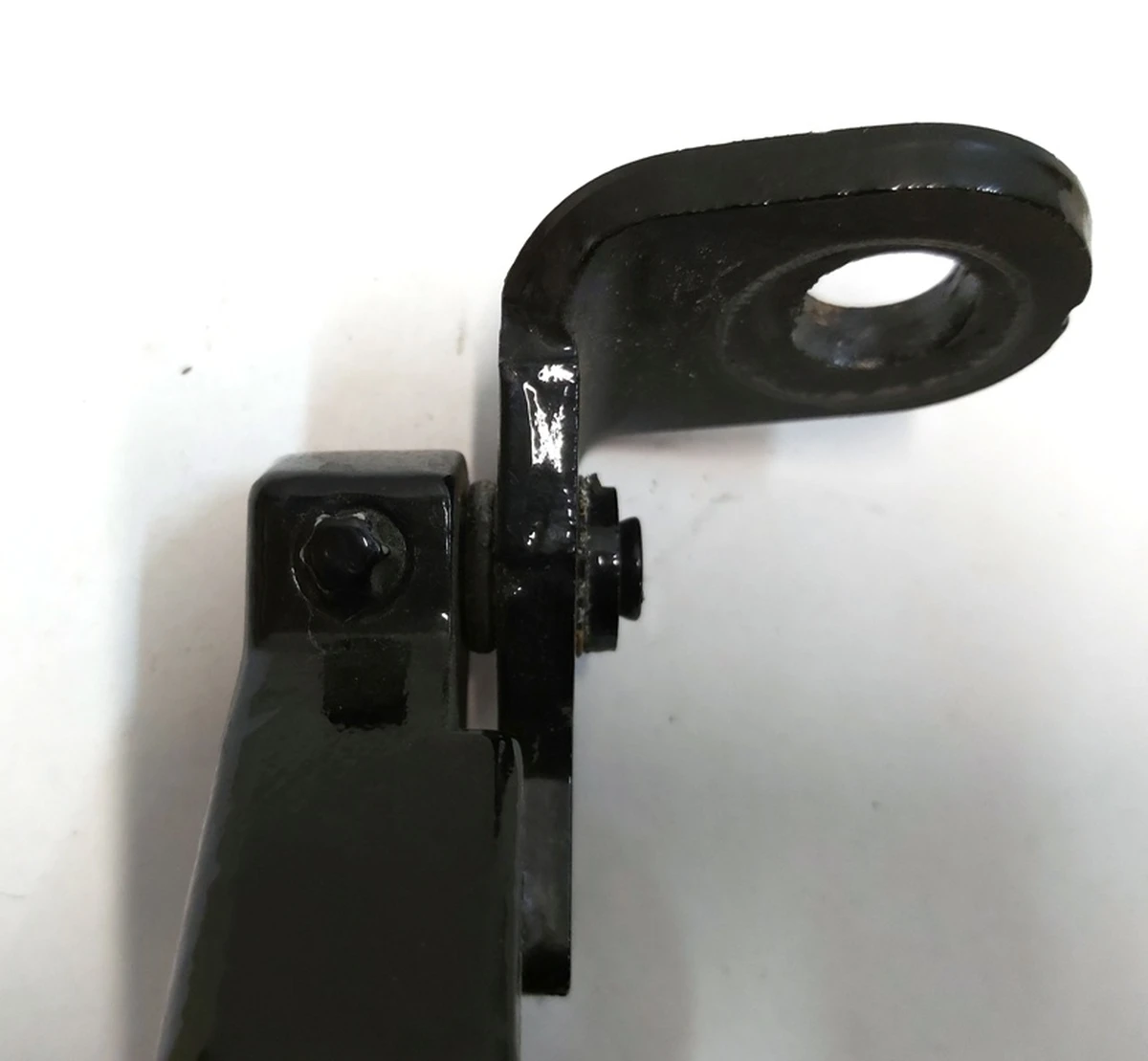 1 Front left upper lower door hinge base Tesla Model Y 1497492-00-E