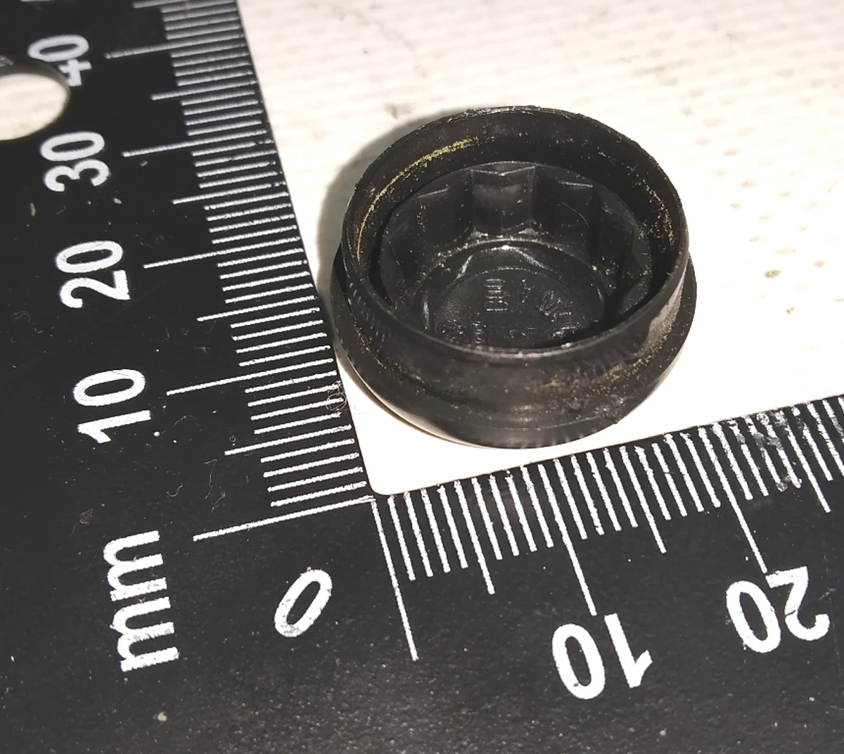 Заглушка гайки рычага щетки стеклоочистителя 1J0955205A Volkswagen E-GOLF