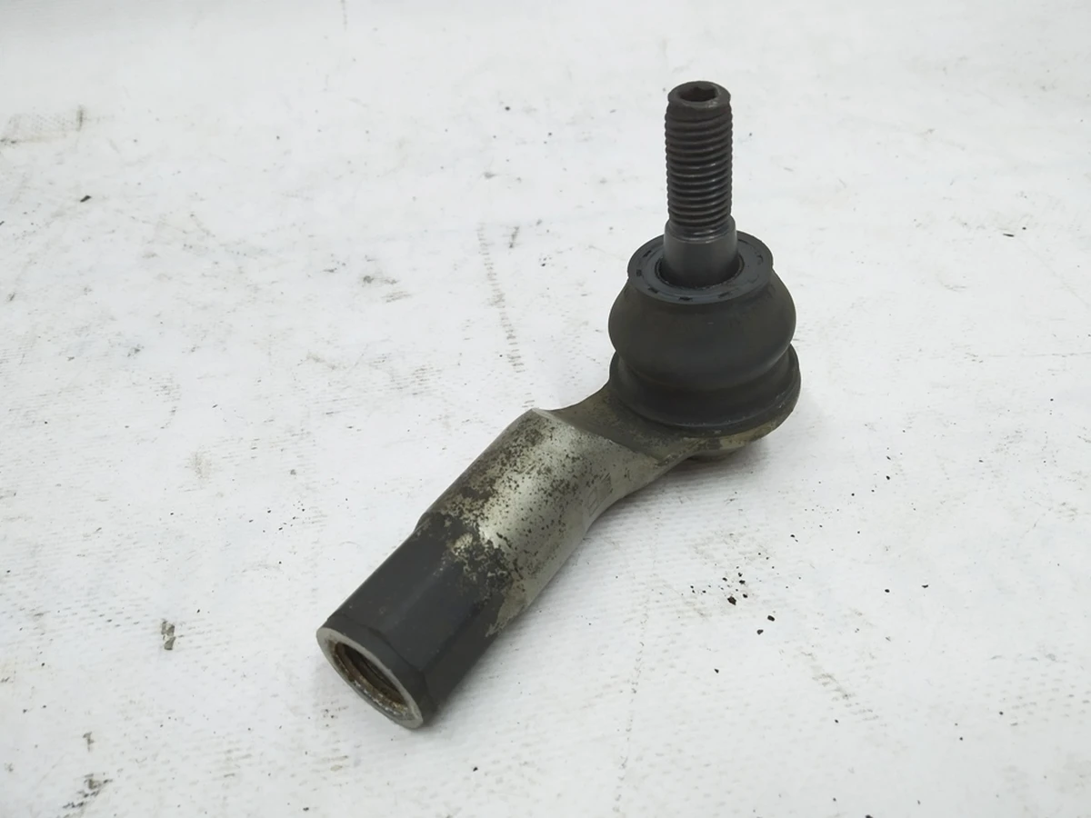 Наконечник поперечної рульової тяги лівий Volkswagen E-GOLF 1K0423811J