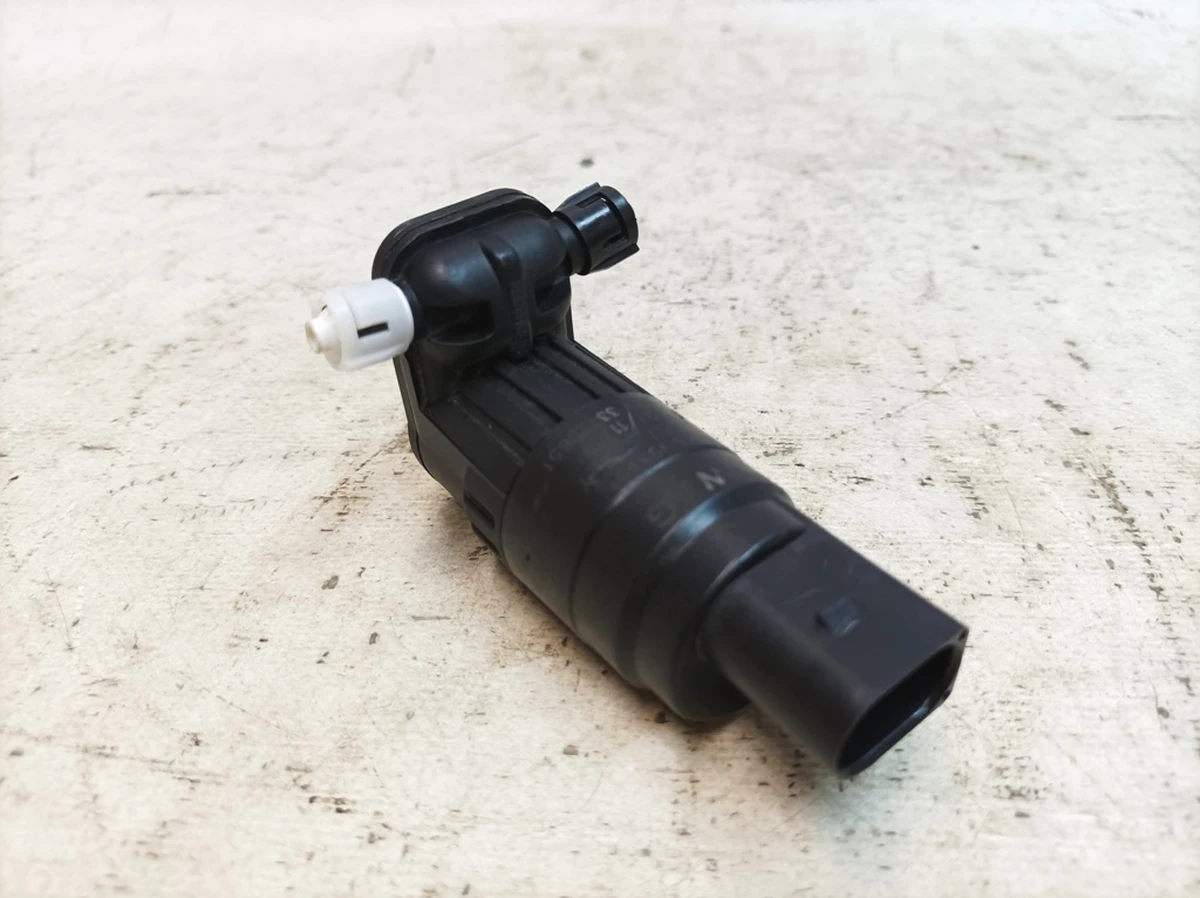 Porsche Taycan Windscreen Washer Pump 95562817201