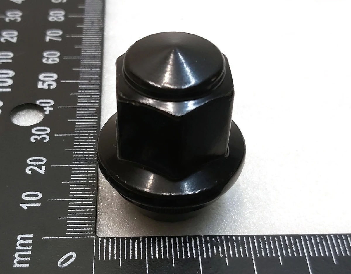 7 LUG NUT - M14x1.50 - BLACK 21mm Tesla all models 2007065
