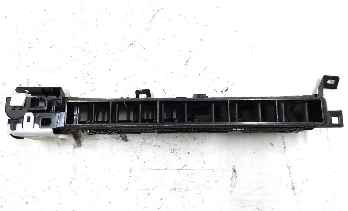 Воздуховод центральной панели пассажирский в сборе c электродвигателем Tesla model 3, model Y 1083325-00-F