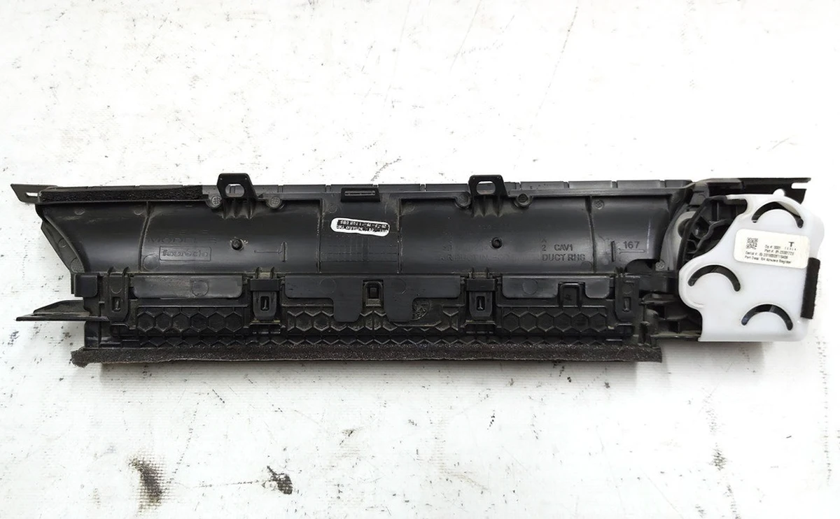 Воздуховод центральной панели пассажирский в сборе c электродвигателем Tesla model 3, model Y 1083325-00-F