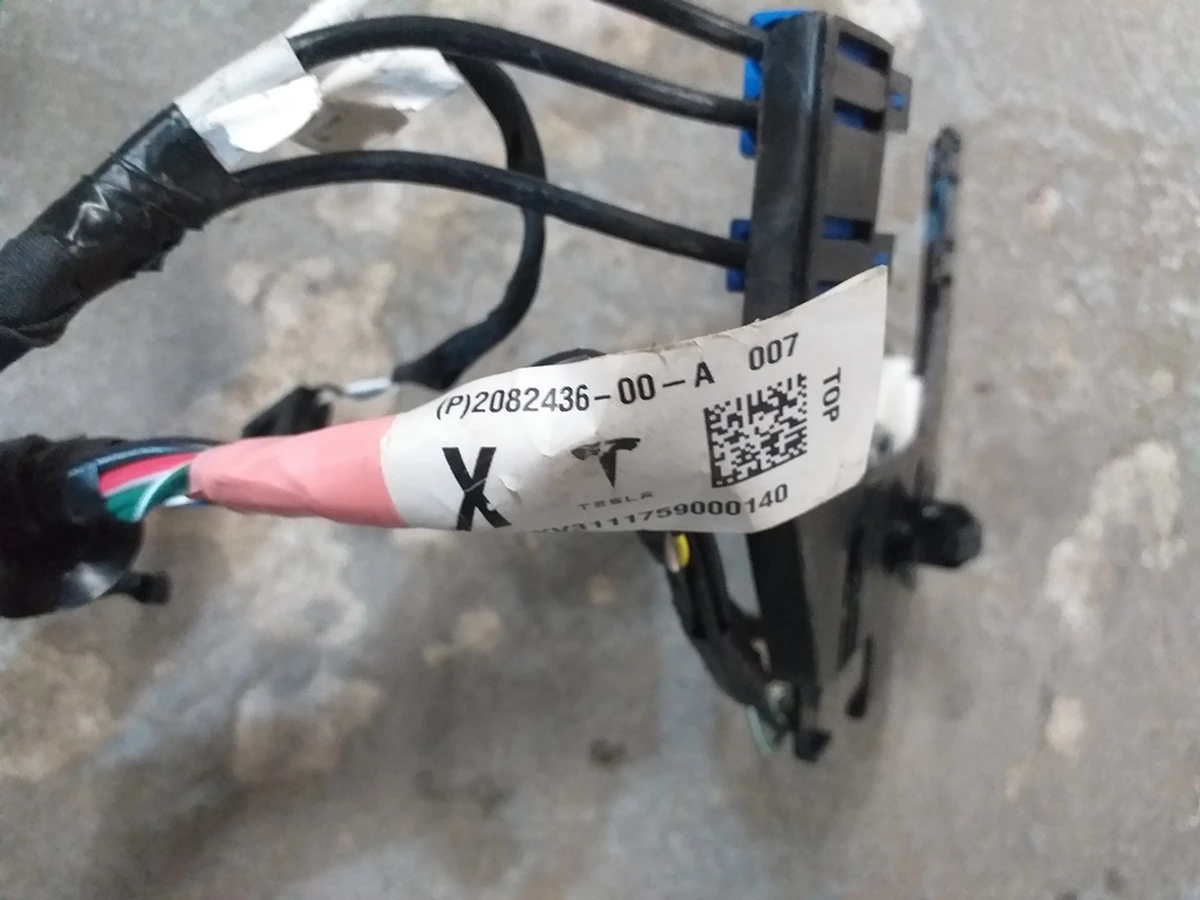 1 Assembly, Harness, MDLX, Left Hand Drive, Instrument panel, PREM Tesla Model X 2082436-00-A