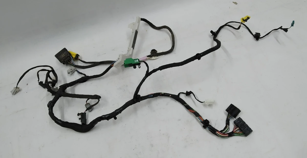 10 Wiring main single right seat 2nd row Tesla model X 2086084-00-B