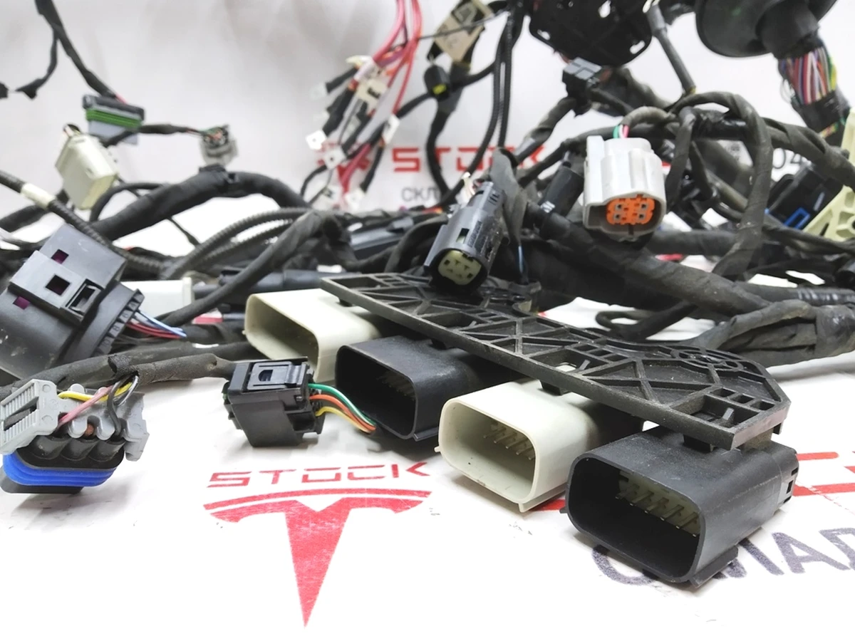 2 Електропроводка передня підкапотна цільна AWD Tesla model S REST 3046132-02-B