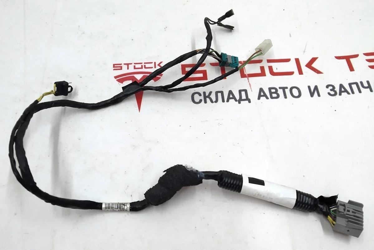 Электропроводка зеркала наружного правого Tesla model S, model S REST 1041318-00-G