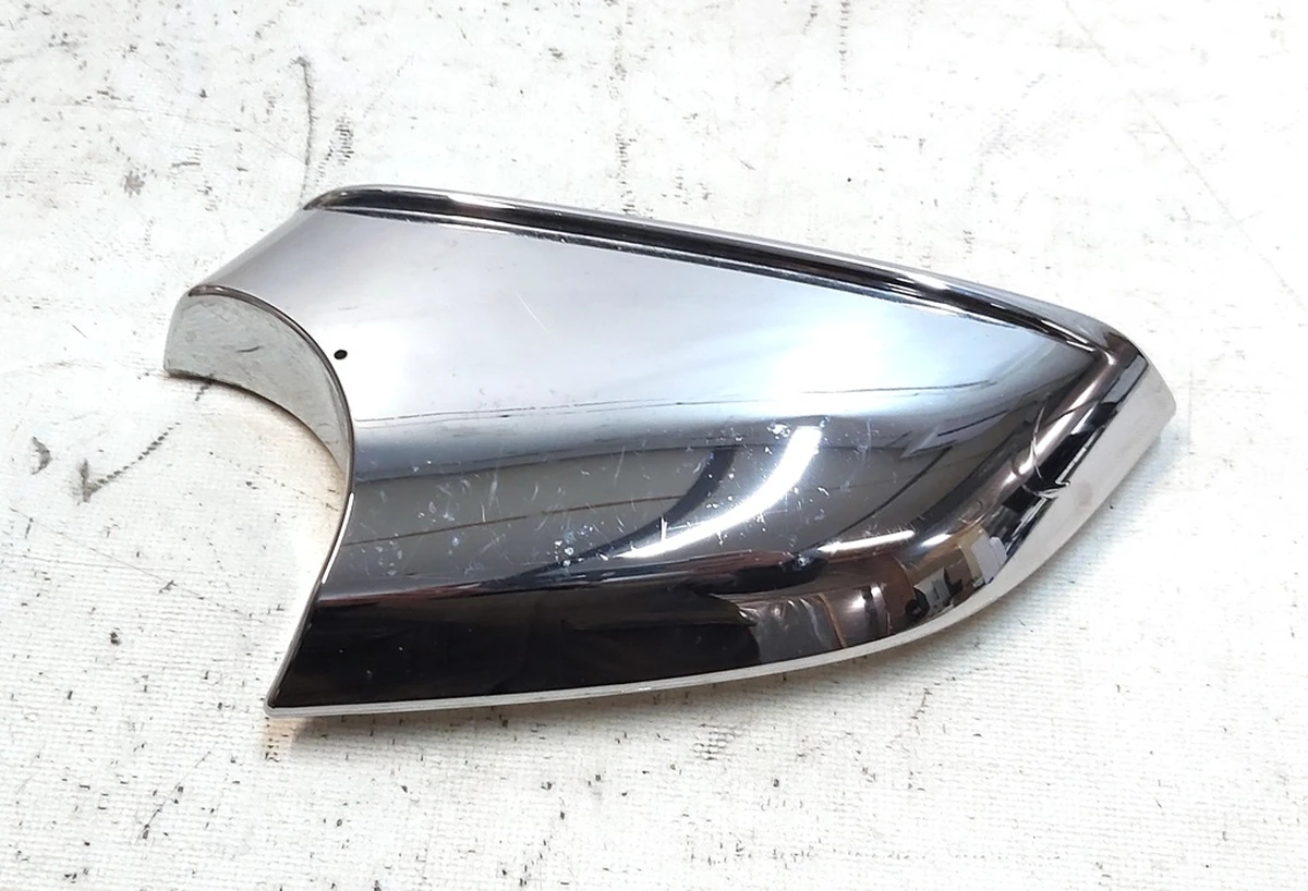 3 Накладка дзеркала зовнішнього правого нижня хром із пошкодженням Tesla model S, model S REST 1041318-00