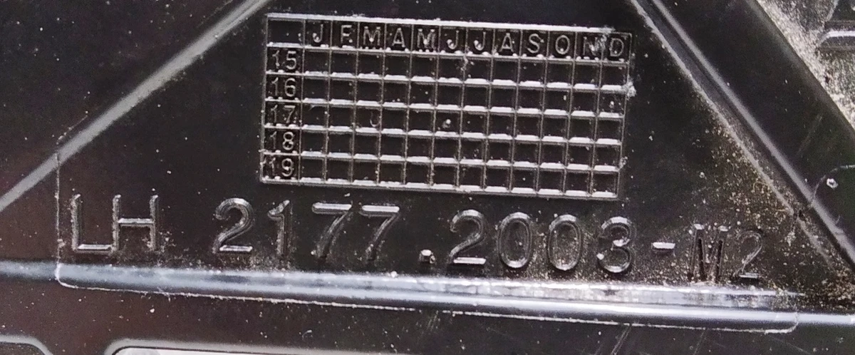 1 Кронштейн крепления зеркала наружного левого Tesla model X 1035180-00-J