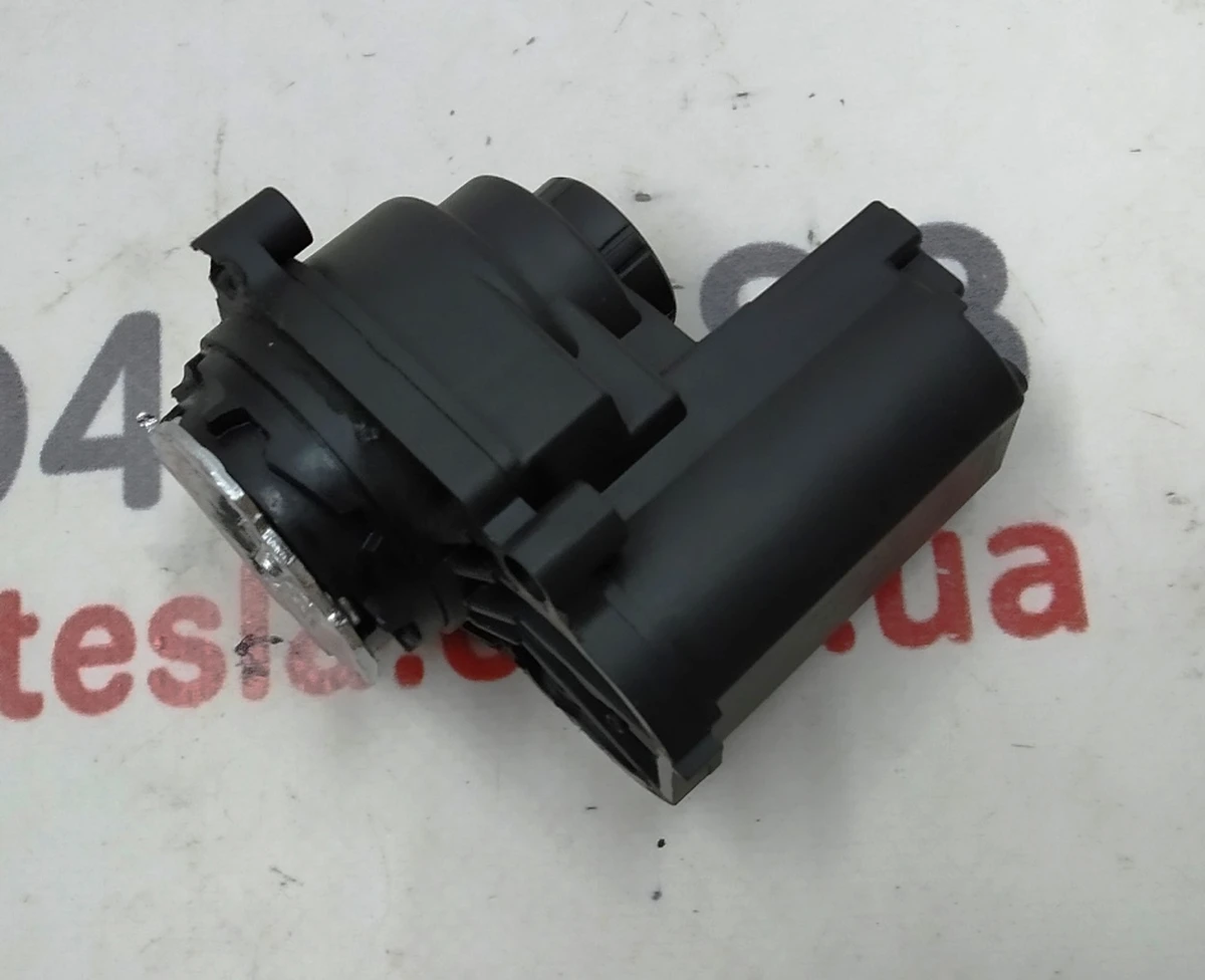 1 Механізм регулювання положення дзеркала зовнішнього лівого Tesla all models 1041317-00-G, 1110777-00, 1592031-00-F