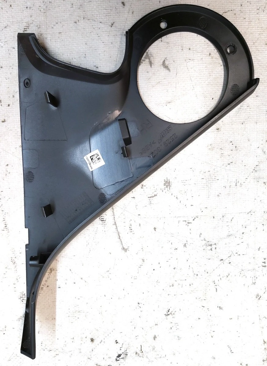 Накладка кронштейна зеркала наружного правого верхняя BLACK Tesla model Y 2229.3022