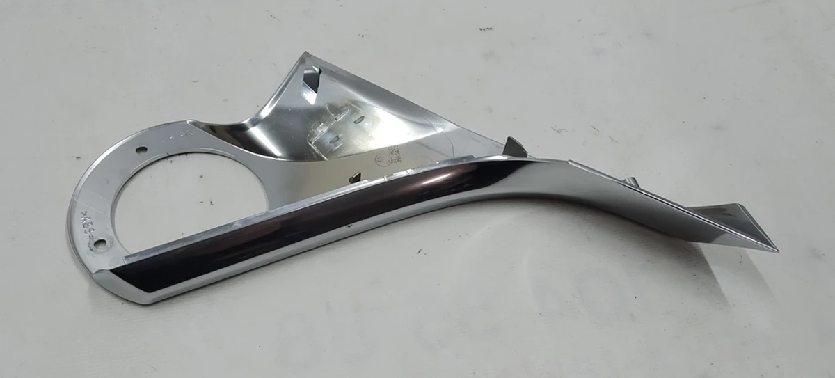 1 Накладка кронштейна дзеркала зовнішнього лівого верхня 2287.3001 CHROME Tesla Model 3 1110777-00, 1592031-00