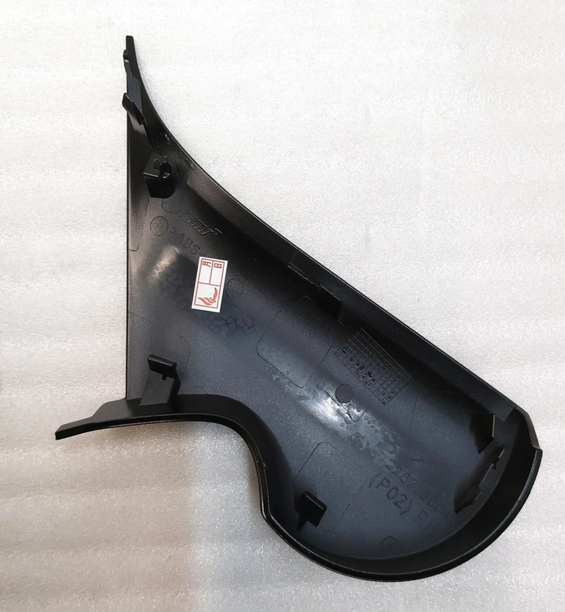 Накладка кронштейна зеркала наружного правого нижняя 2287.3004 BLACK Tesla Model 3 1110778-00, 1592032-00