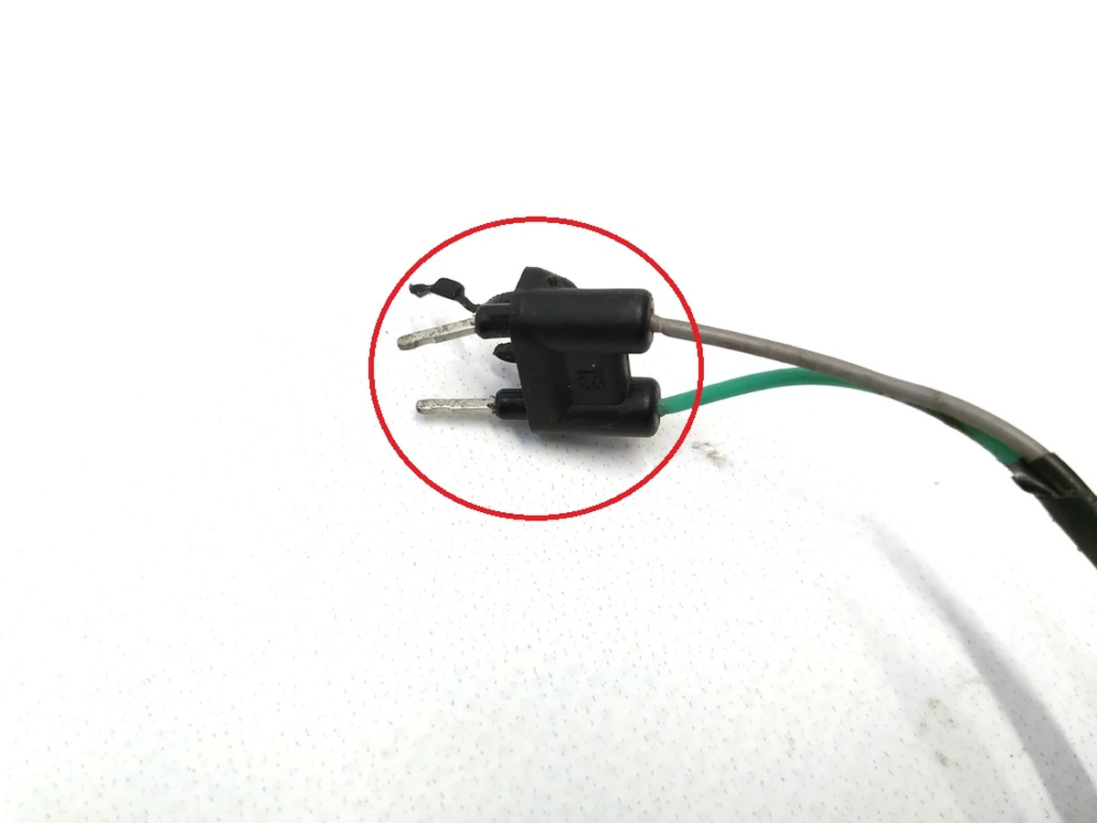 1 Электропроводка зеркала наружного левого PREMIUM с повреждением Tesla Model 3 1592031-00-B