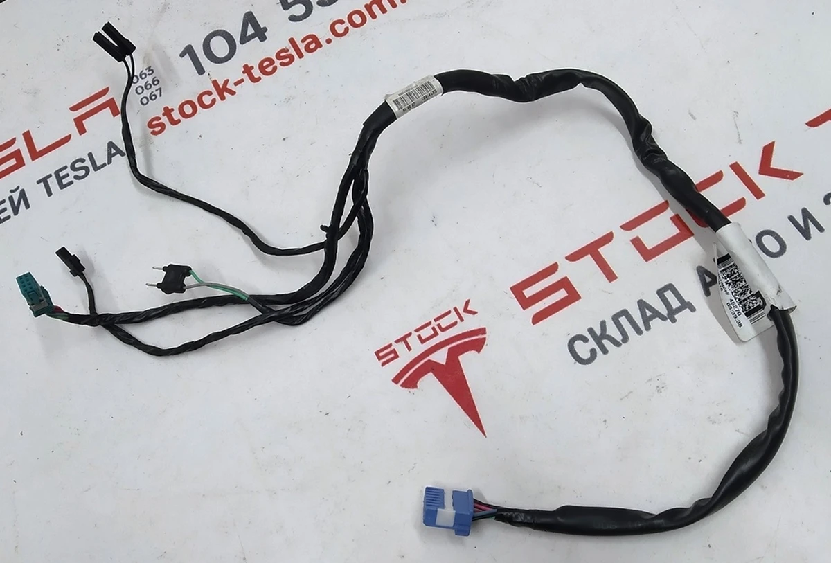 2 Right exterior mirror wiring PREMIUM Tesla model 3 1110778-96-G