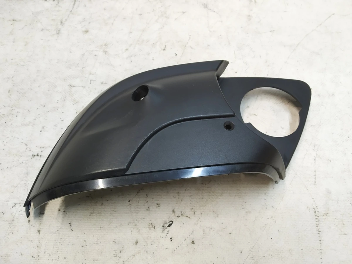 Rear view mirror housing right lower damaged Audi E-tron 4KL857409