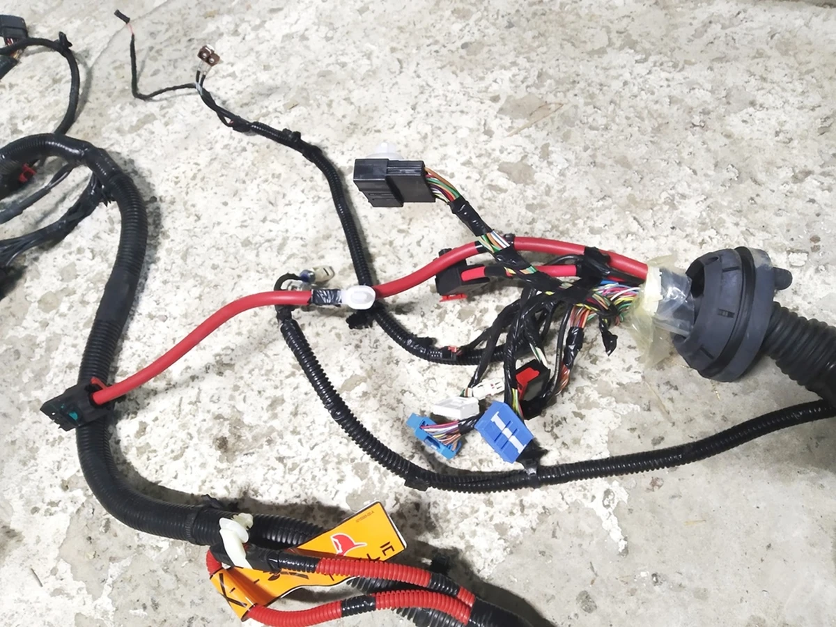 1 Електропроводка підкапотна AWD (пошкодження) Tesla model Y 2489058-01-B