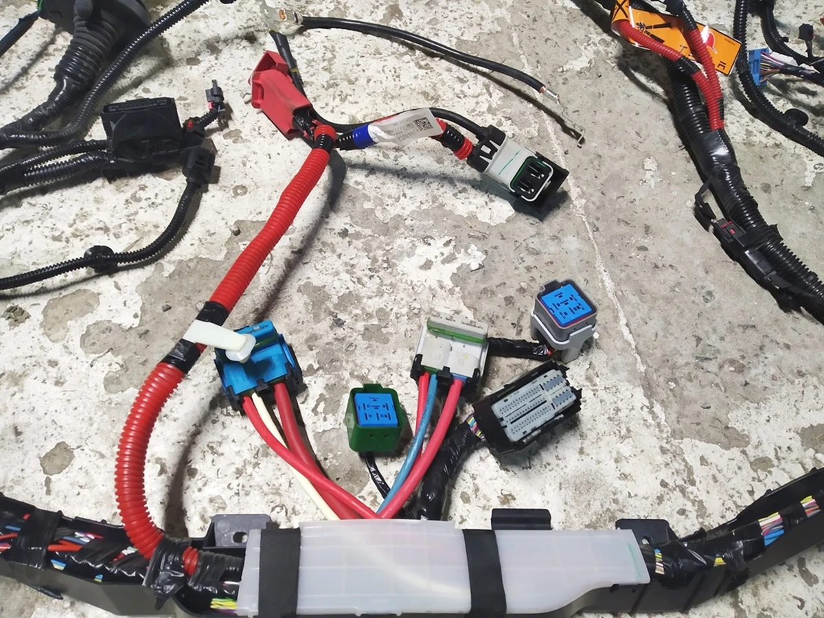 1 Електропроводка підкапотна AWD (пошкодження) Tesla model Y 2489058-01-B