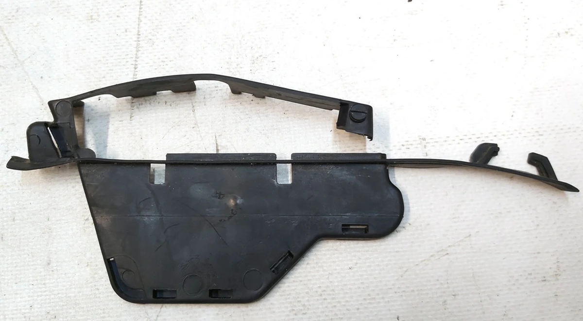 1 Уплотнитель зеркала наружного правого Tesla model Y 2529.3012