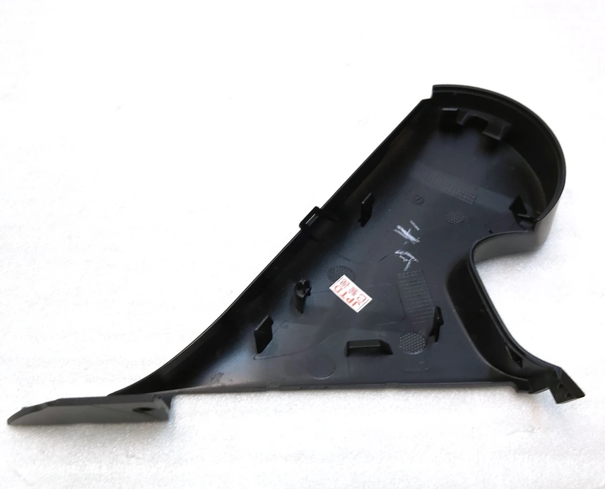 1 Накладка кронштейна дзеркала зовнішнього правого нижня Black Tesla model Y 2529.3024