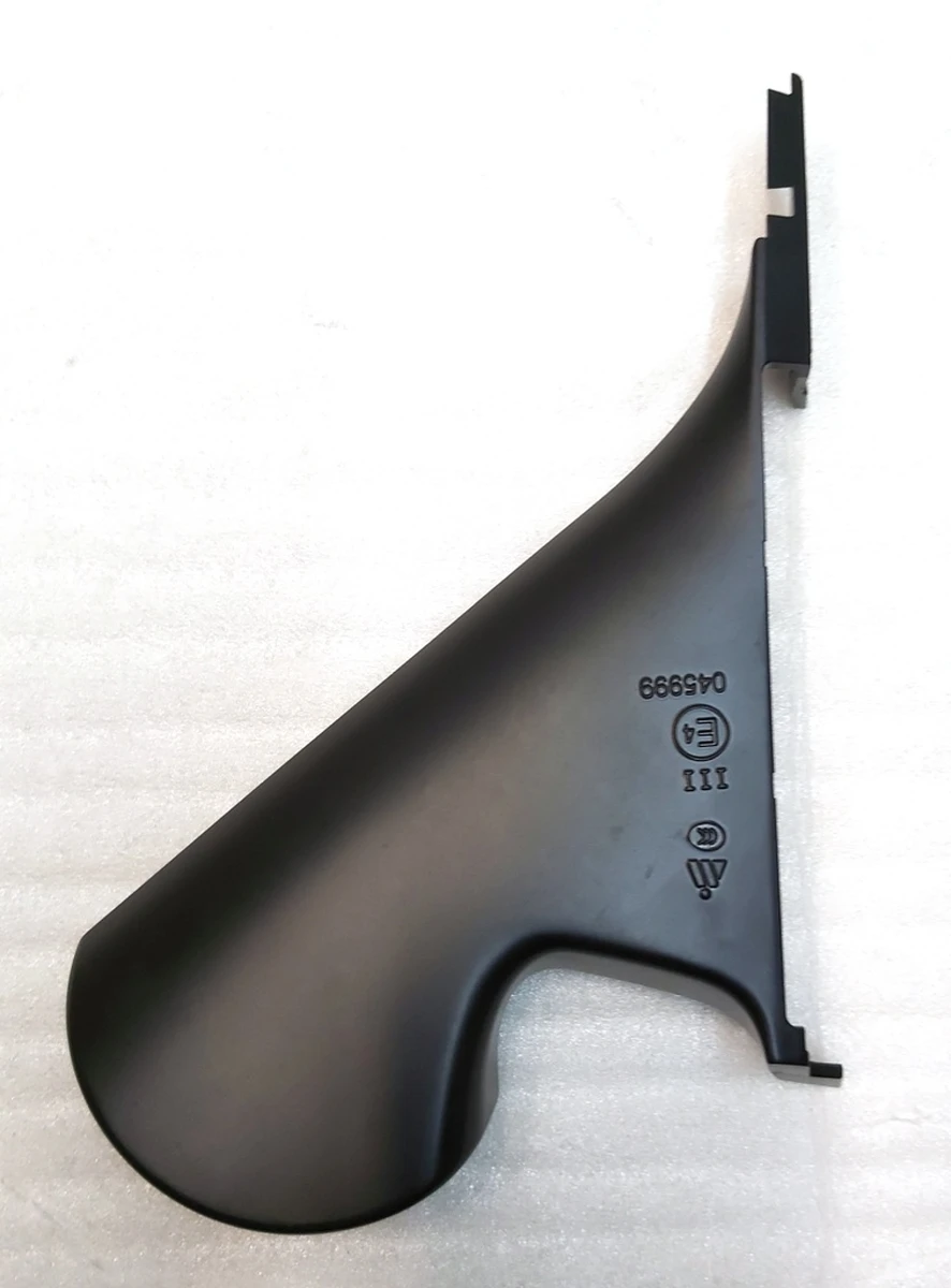 1 Накладка кронштейна дзеркала зовнішнього правого нижня Black Tesla model Y 2529.3024