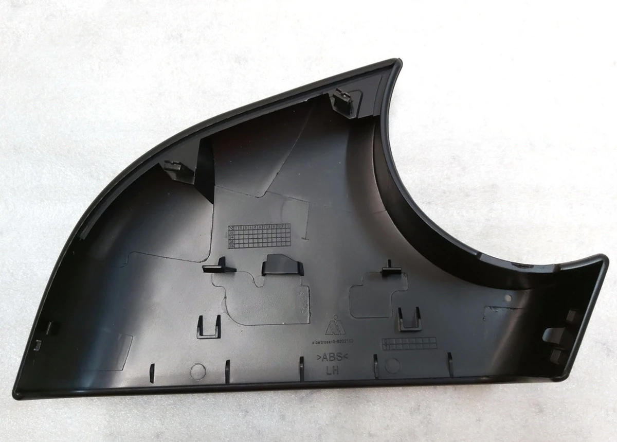 Накладка дзеркала зовнішнього лівого нижня 2529.3025 BLACK Tesla Model Y 1594111 1495587