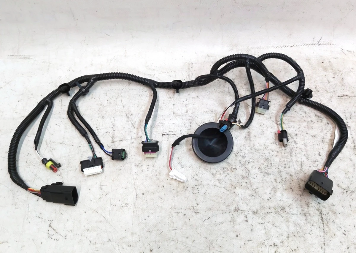 2 Tesla model 3 front trunk (bath) box wiring Tesla Model 3 2567961-00-B