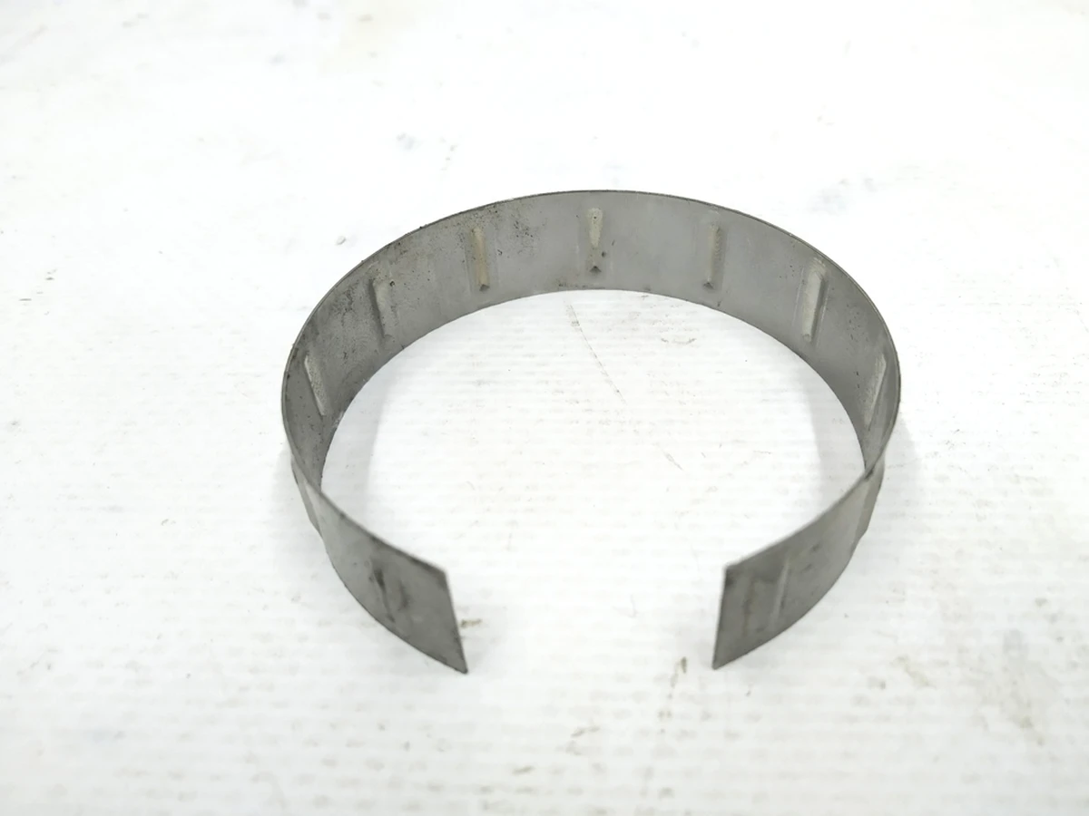 1 Пластина розпірки підшипника приводу електропідсилювача Tesla model S REST 1070801-00-E