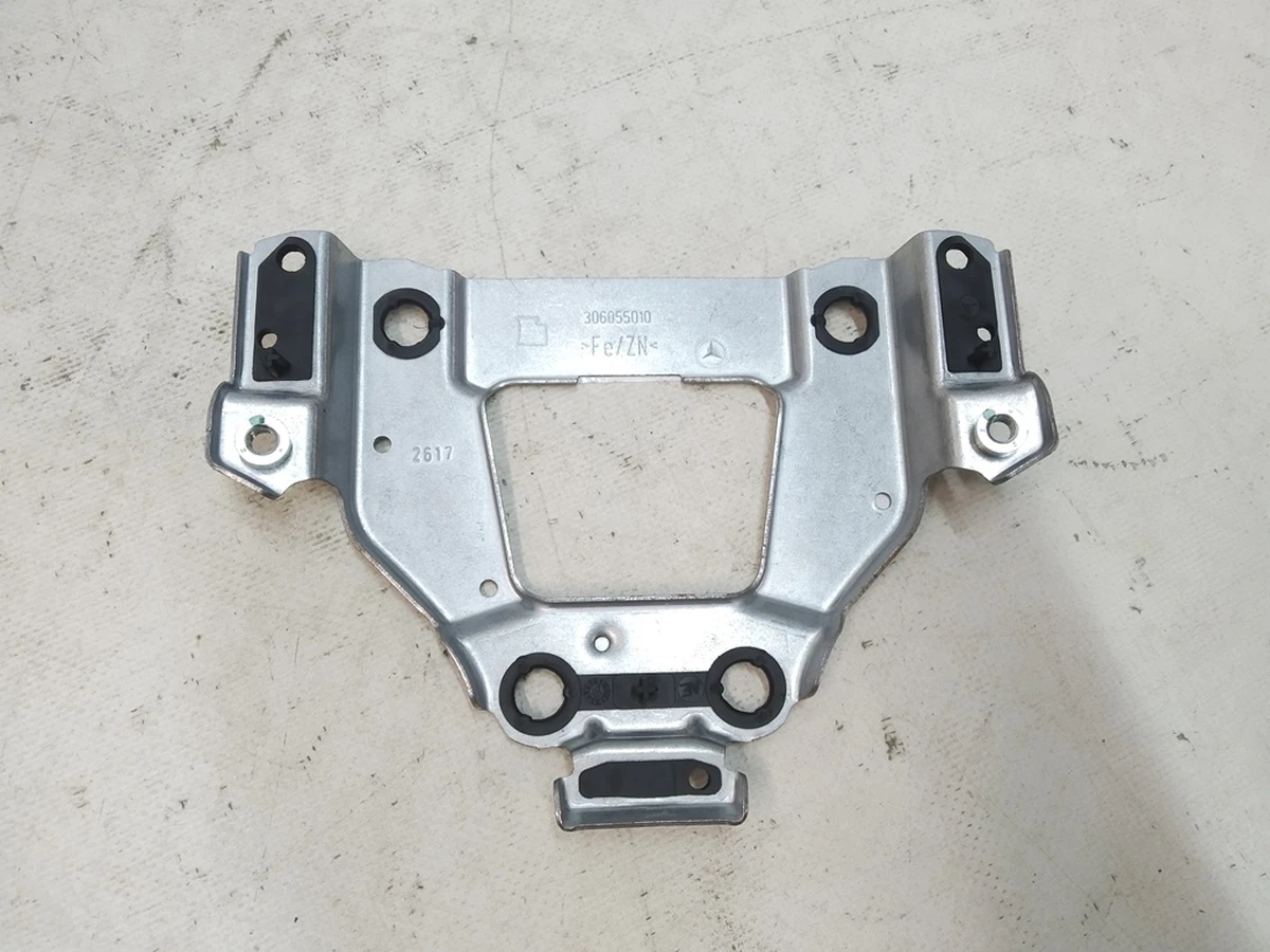 Кронштейн металевий подушки безпеки водія Tesla Model S, Model S REST, Model X 1456163, 1456211, 1474858