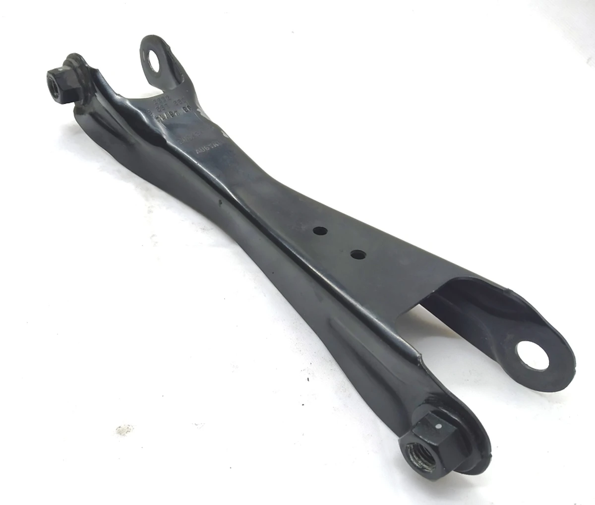 Важіль задній поздовжній / поперечний лівий / правий BMW i3 33306867879