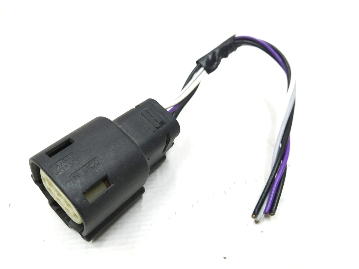 6-Pin Connector  x261/6pin Tesla model X 2072447-00-A