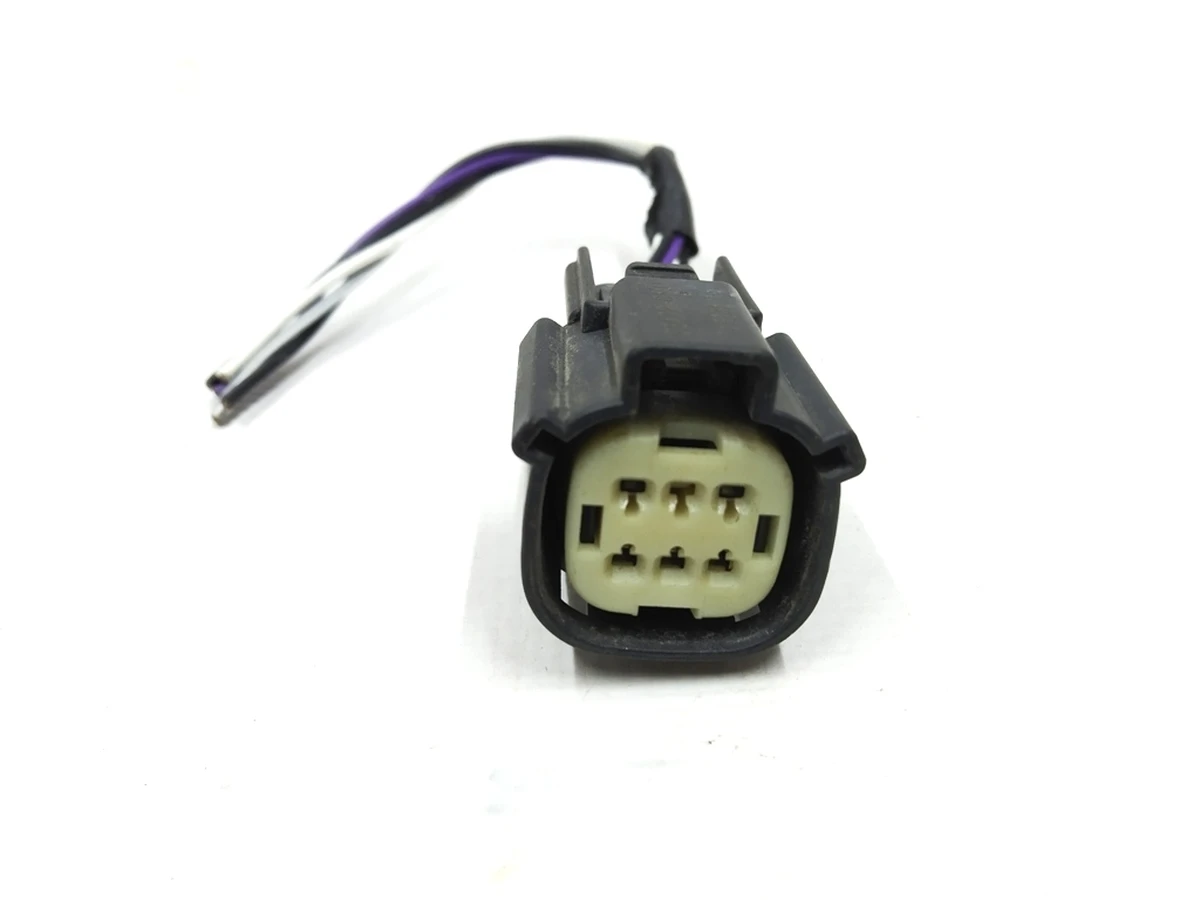 6-Pin Connector  x261/6pin Tesla model X 2072447-00-A