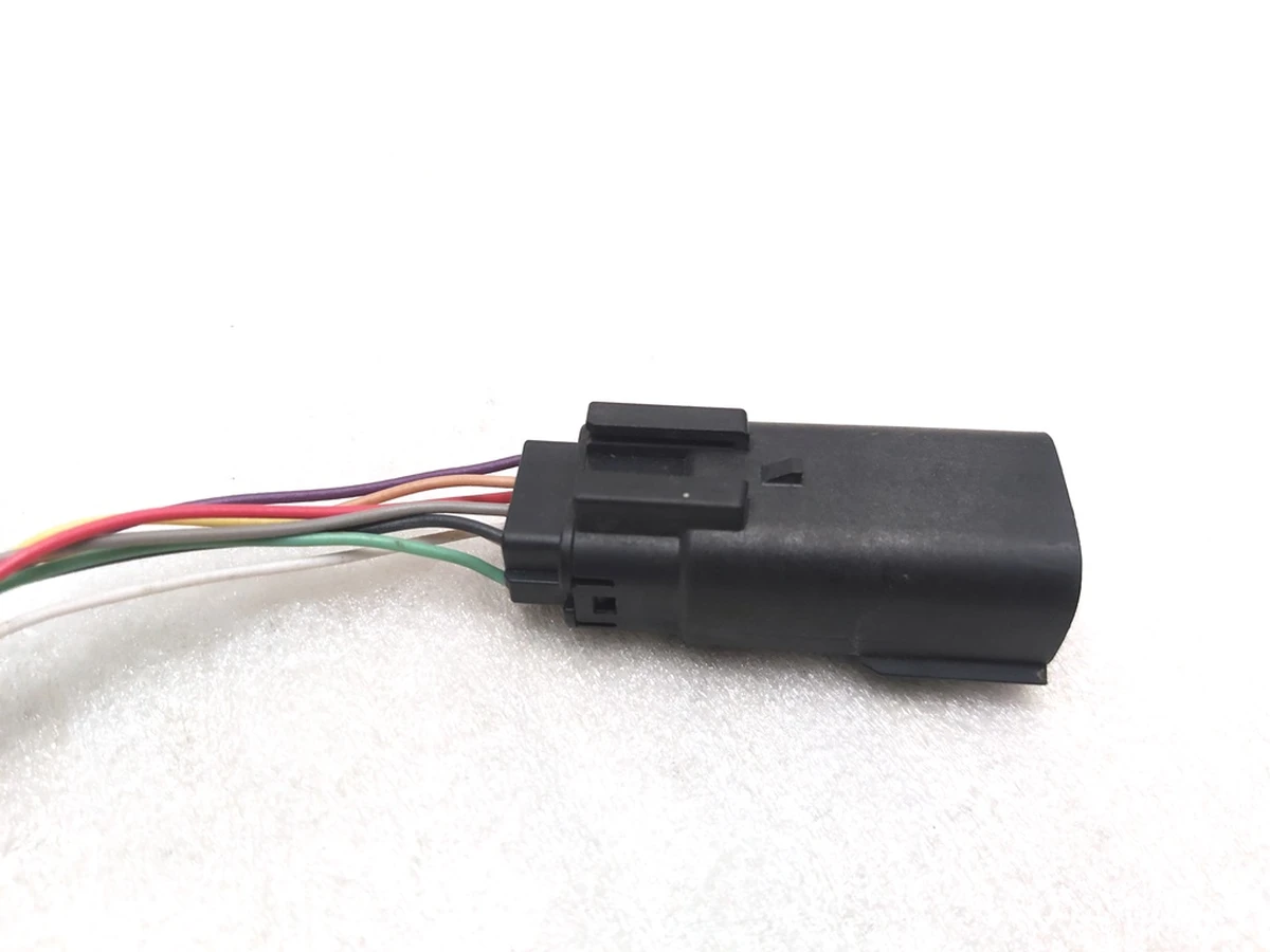 Rear Bumper Wiring Connector (8pin) Tesla Model Y 1489046
