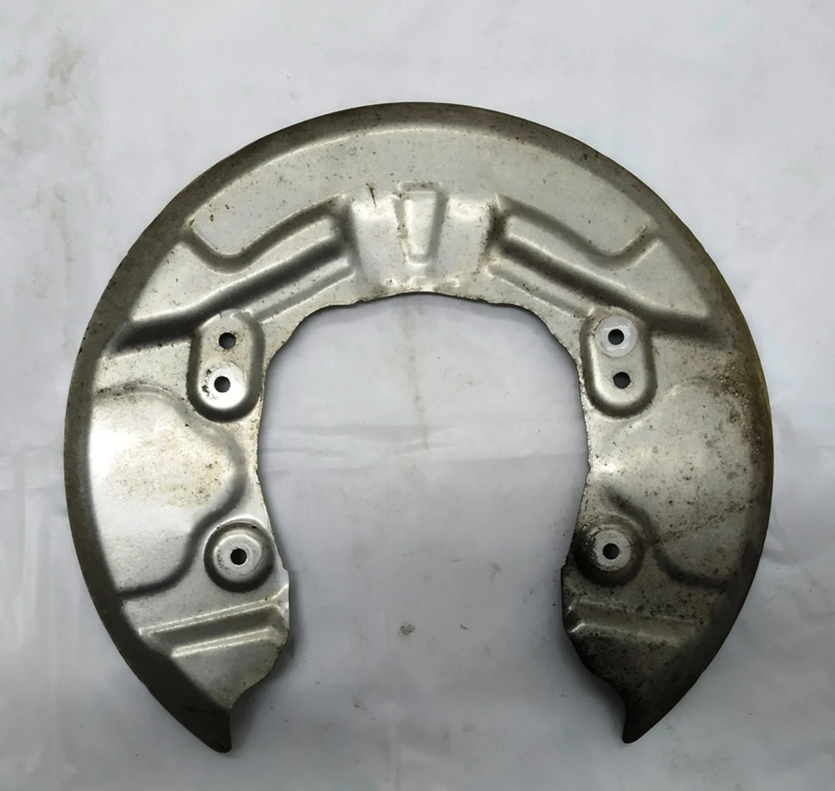 Термокожух гальмівного диска заднього лівого / правого BMW i3 34216863444