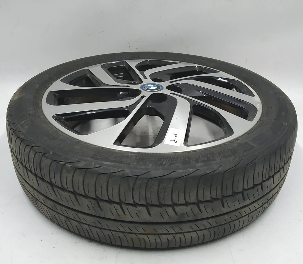 Колесо в сборе(диск,шина,датчик,колпачёк) с повреждением BMW I3 36116852055