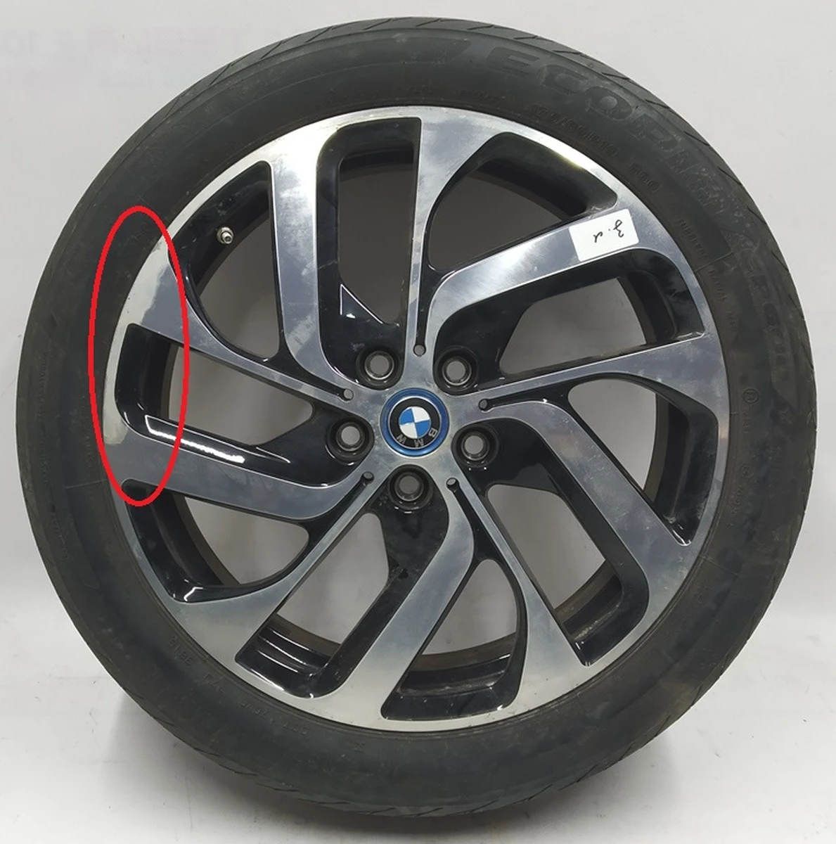 Колесо в сборе(диск,шина,датчик,колпачёк) с повреждением BMW I3 36116852055