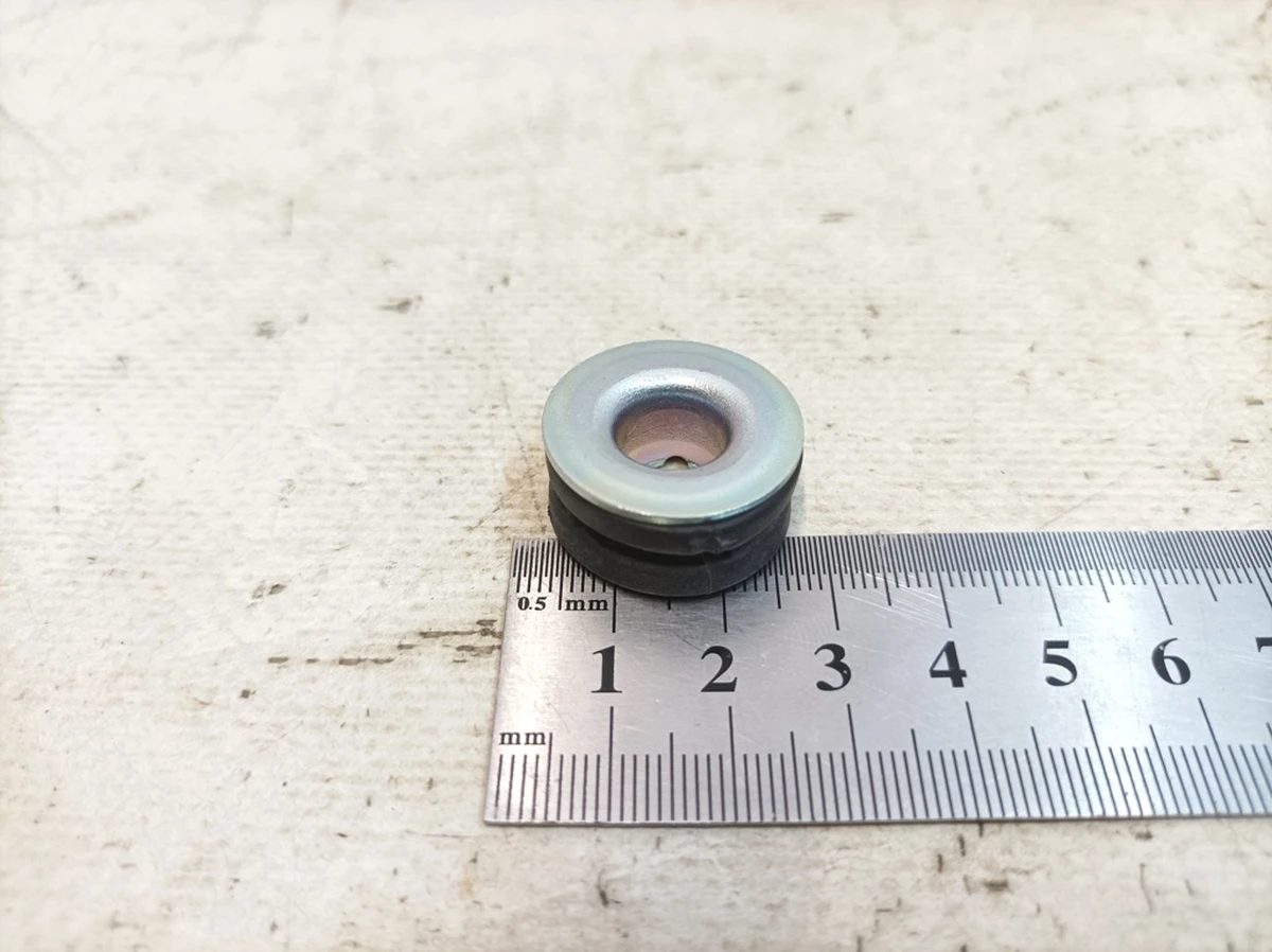 Втулка опорна електродвигуна склоочисника Audi E-tron 3B9998754