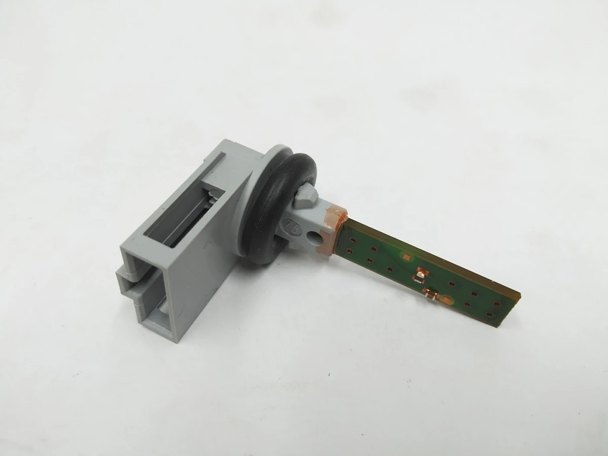 Датчик температури Audi E-tron Porsche Taycan 3D0907543A