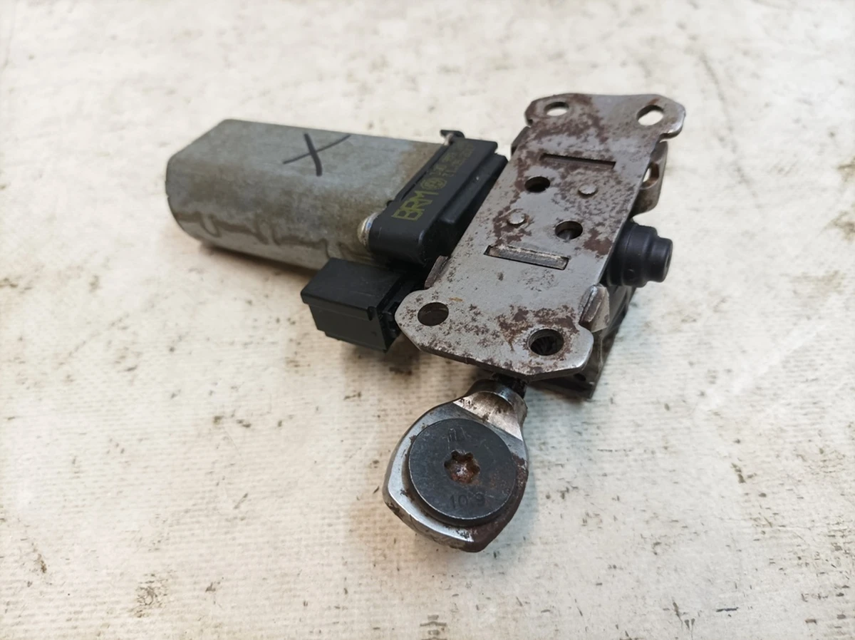 Электродвигатель регулировки наклона сиденья с повреждением Audi Q7 3Q0959248