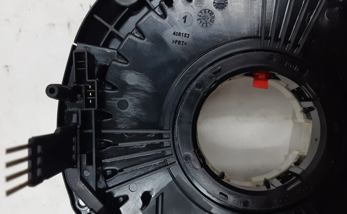 12 Блок положення керма (шлейф) з пошкодженням шлейфу Tesla Model S, Model S REST 408153