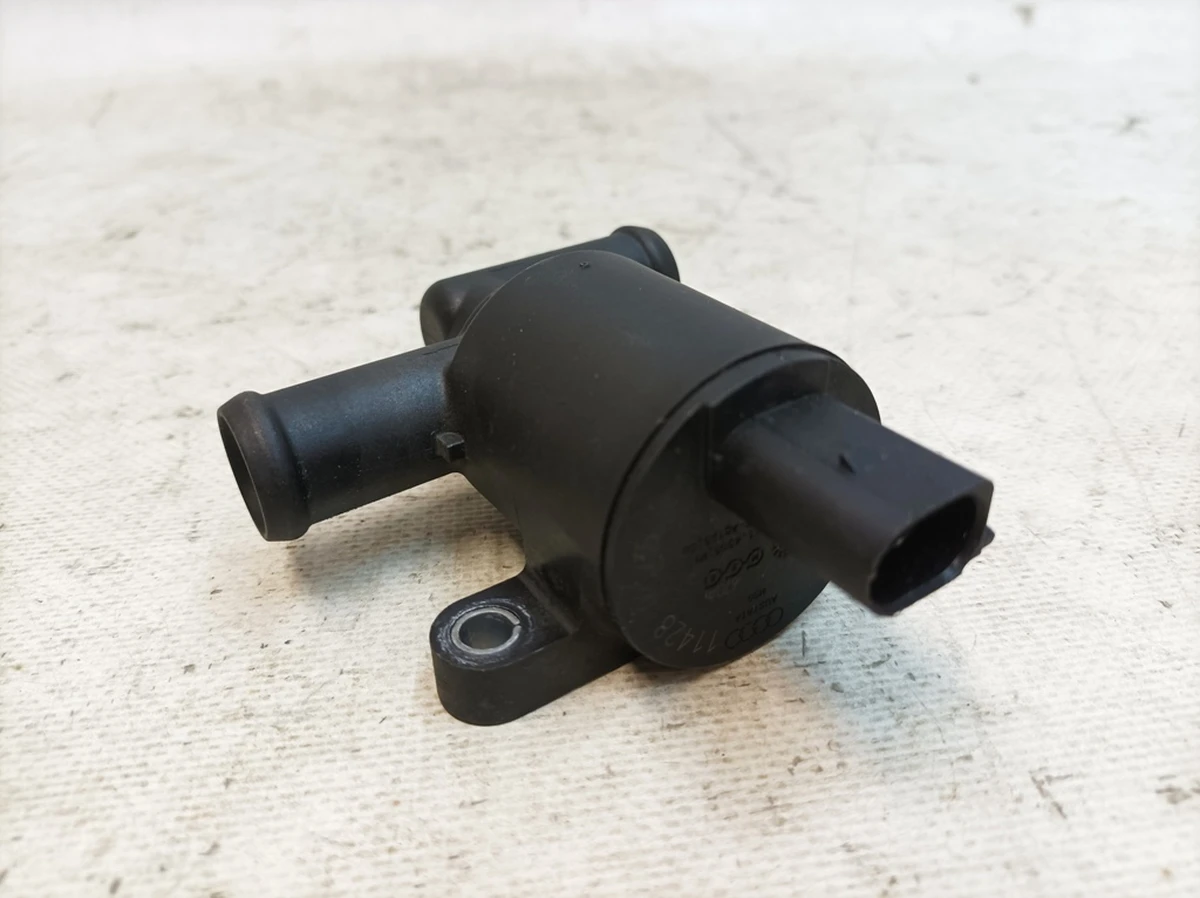 Solenoid valve for cooling system Audi Q7 4H0121670A