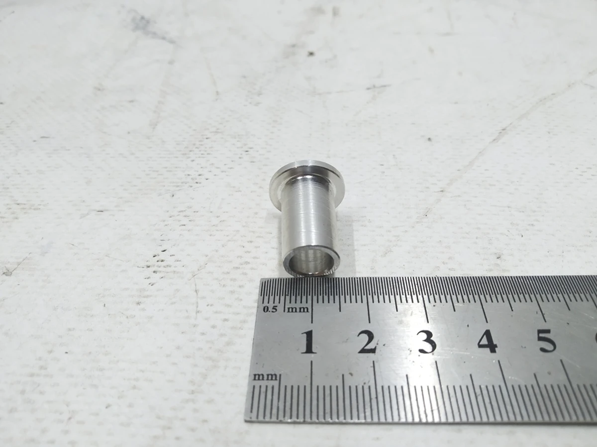 Втулка сільфона кронштейна насоса системи охолодження Audi E-tron 4H0129381