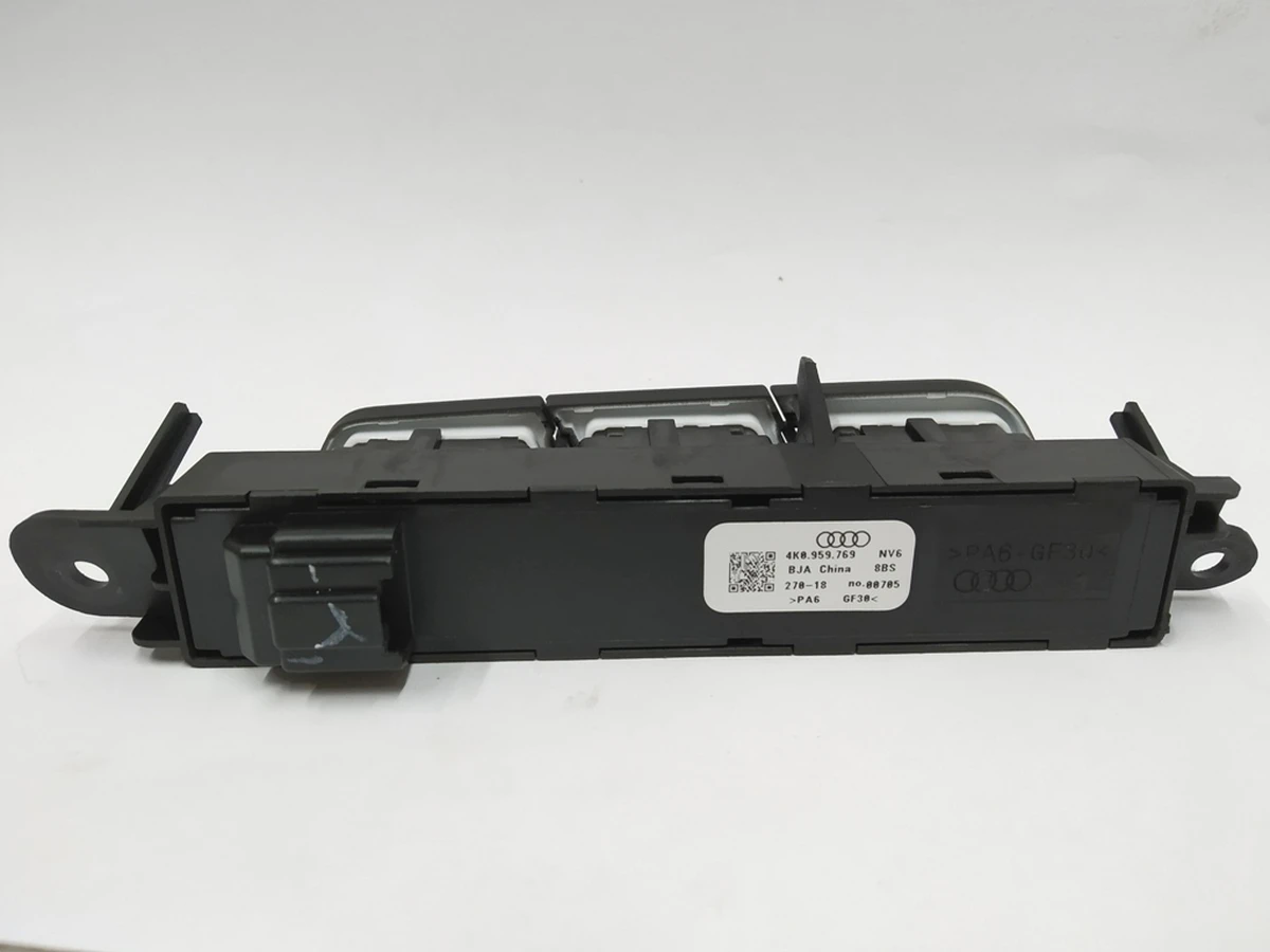 Кнопки перемикання блоку пам'яті механізму регулювання сидіння зліва Audi E-tron 4K0959769